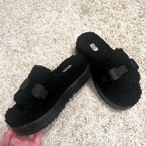 Ugg Fluffita Sandals - Black size 6